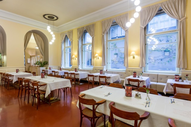 Café Louvre, photo 11